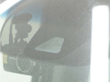 ◆Honda SENSING◆ カメラ等装置で精度の高い検知能力を発揮、安全運転を支援します。ステアリング上のコントローラーに注目!