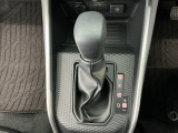 オートマチックシフトレバーは、手になじみ操作しやすい形状で安全運転にもつながります♪