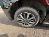 ☆お車についた傷やヘコミ、事故の修理もハヤシにお任せください。自社鈑金工場で修理ができますの安心です☆