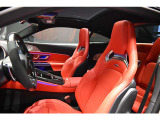 メルセデスの認定中古車「サーティファイドカー」では、専用のコールセンターにオペレータが24時間365日待機