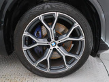 BMWならではの卓越した走りを支えるホイールと足回りです!
