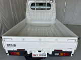 軽トラックなので、大きなものも載せやすい使い勝手の良い荷台です。