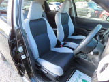 運転席回りもすっきりしていてスムーズに乗り降りができます!
