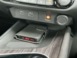 ワイヤレス充電ついています。