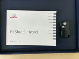 スマートキーは荷物を持っている時でも、キーを取り出さずドアの施錠・開錠ができます。
