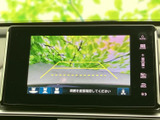 後方確認をサポートするモニターが搭載されています。駐車時の安全性向上に貢献します。