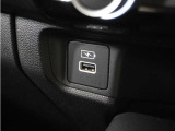 ◆USBチャージャー◆使いやすい場所に装備されています。