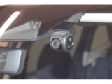 現代の車社会の必需品。ドライブレコーダー装着。エンジン始動後の一部始終を記録します。