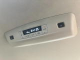 リア席専用のエアコンも装備されており、後席の方も快適にドライブできます!