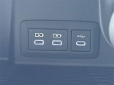 ★USB充電端子★スマートフォンやタブレットの充電ができるように!