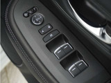 ◆パワーウィンドウスイッチ◆運転席から全席の窓の開閉操作を行うことが出来いつでも換気ができます!