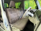運転席シート廻りは使用感も少なく、良好な状態となっています。丁寧に使われていたことがよくわかりますね。