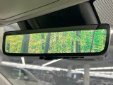 【デジタルインナーミラー】後席の大きな荷物や同乗者で後方が確認しづらい時でも安心!カメラが撮影した車両後方の映像をルームミラー内に表示。クリアな視界で状況の確認が可能です!