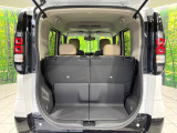 普段のお買い物や通勤、送迎等に十分な荷室スペースを確保しております。セカンドシートを倒すと、大きな荷物の積載も可能です♪