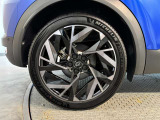 タイヤサイズは225/45R19です♪