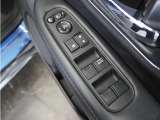 ◆パワーウィンドウスイッチ◆運転席から全席の窓の開閉操作を行うことが出来いつでも換気ができます!