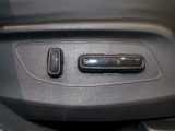 【パワーシート】メモリー機能付きパワーシート装備車です。電動でシートが動きます、高級感がありとても便利な機能です!