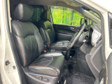 運転席シート廻りは使用感も少なく、良好な状態となっています。丁寧に使われていたことがよくわかりますね。