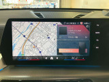 i-Drive 純正HDDナビゲーション Bluetooth接続でスマートフォンとリンクし音楽を楽しんだり、ハンズフリー通話ができます。Apple Car Playに対応。グーグルマップやアマゾンミュージックがご利用可能です。