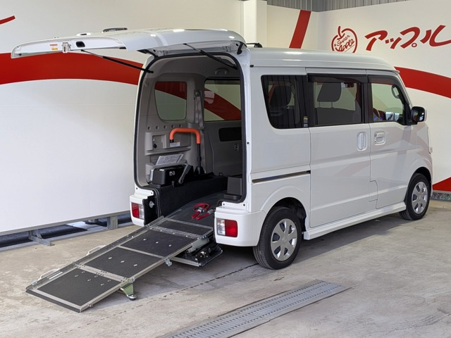 NV100クリッパーリオ チェアキャブ ハイルーフ 4WD