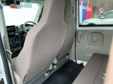 軽自動車とは思えない後席の広さ。