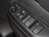 電動格納式ドアミラー・パワーウインドウを装備しています。