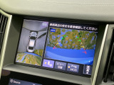 車両周辺の様子を画面で確認でき、駐車時の安全確認をサポートします。複数の表示を切り替えられる画面構成で、停車時に周囲を確かめたい場面でも役立つ装備です。