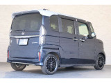 このお車はホンダ純正光脱臭・抗菌加工を納車前に致します。光触媒消臭は光触媒と銀イオンにより消臭とウイルス除菌や抗菌効果のダブル効果で車内を快適に保ちます。