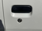 当社では陸送も自社で行っております!5台積み車が2台と1台積み車が1台!四国を駆け巡ります!