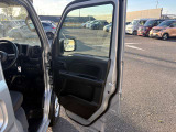 運転席ドア内張り
