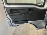 初度登録から7年以内のダイハツ車には1年間or走行無制限のまごころ保証がついておりますので購入後も安心です!有料にはなりますが1年もしくは2年の延長保証もご用意致しております!