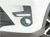 ◆フォグライト◆ 霧などの悪天候時、自車の位置を示すとともに前方や路肩が見えずらい時、近い位置をワイドに照らしてくれます