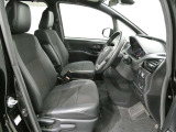 見通しのよいすっきりとした視界で、誰でも運転しやすいです。運転のしやすさは疲れにくさにも繋がりますよ♪