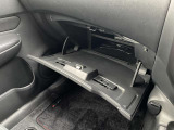 車検証入れなどを収納できるスペース!ちょっとした小物もスッキリまとめることができます!