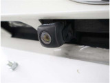 バックカメラが付いているので後方確認が非常にしやすいです。今や運転初心者も熟練者も必須装備!ついていて損はないですね♪