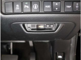 ETC車載器付き。高速道路の料金所はキャッシュレス通過♪スマートインターの出入り口も利用可能でとっても便利。