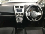 見通しのいい視界と最適なレイアウトで運転しやすいです。