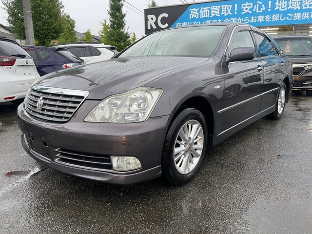 クラウン 2.5 ロイヤルエクストラ i-Four Qパッケージ 4WD