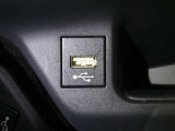 【充電用USB端子】デバイスの充電に便利です。※実際の接続端子は写真で確認or店舗までご気軽にお問合せください♪