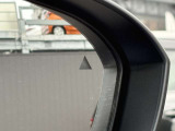 【LEDヘッドライト】とっても明るいLEDヘッドライトが装着されているので、夜の運転も明るく安全です。