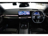 ご納車後は、日本全国のBMW正規ディーラーにて保証整備、一般整備、点検整備、車検整備をお受けいただけますのでご安心下さい。保証修理費用をお立替頂くなどのご面倒もございません。