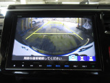 バックカメラの画像です。ガイドラインがスムースな車庫入れをサポートいたします。車庫入れの安心感がアップしますね。
