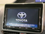 【純正9型ナビ】人気の純正ナビを装備しております。ナビの使いやすさはもちろん、オーディオ機能も充実!キャンプや旅行はもちろん、通勤や買い物など普段のドライブも楽しくなるはず♪