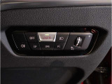【コックピットシート】BMW車の主役席。車体中央にくる様に配置し車両重心とが一致する事でドライバーと車との一体感あるドライビングを実現。人間工学に基づき形成した形状が長時間のドライブ疲労も軽減します!