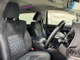 見通しのよいすっきりとした視界で、誰でも運転しやすいです。運転のしやすさは疲れにくさにも繋がりますよ♪