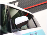 【車屋】として、長く車業界に従事した経験豊富なスタッフが多数在籍しております。