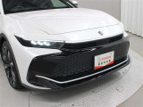 プリクラッシュセーフティに交差点右折時の対向直進車、右左折時の対向方向から横断歩行者・自転車運転者も検知可能にした「Toyota Safety Sense」を装備しています。