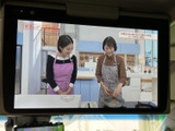 大きく見やすい画面でテレビ番組を楽しめる装備です。停車中の休憩時間などに映像を視聴でき、車内で過ごすひとときをより充実させてくれます。