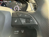 手を伸ばしたところに必要なスイッチがございます。非常に使い勝手の良いお車になります。