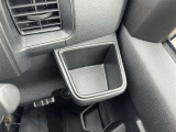 運転席側のドリンクホルダーです!